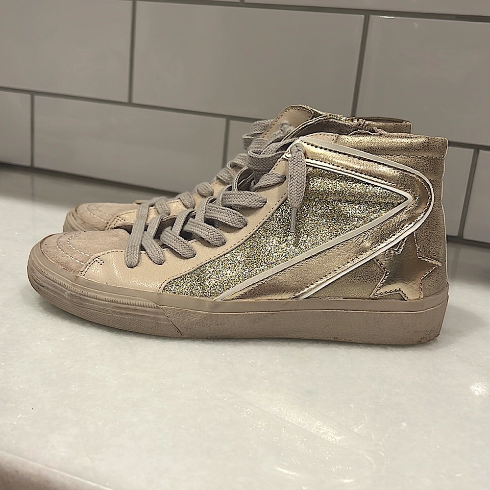 Shu Shop - Excellent condition - 7.5